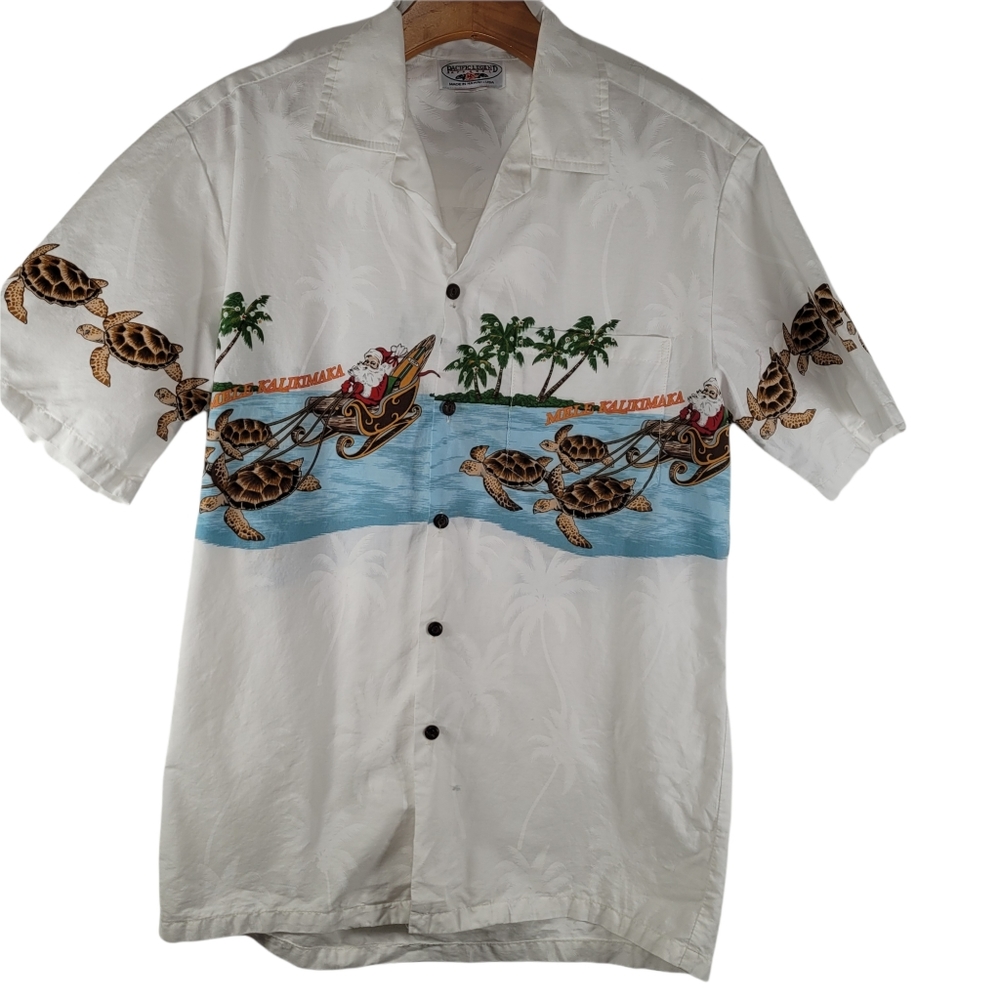 Pacific legend apparel medium white Santa Hawaiian Short Sleeve Button Down shir